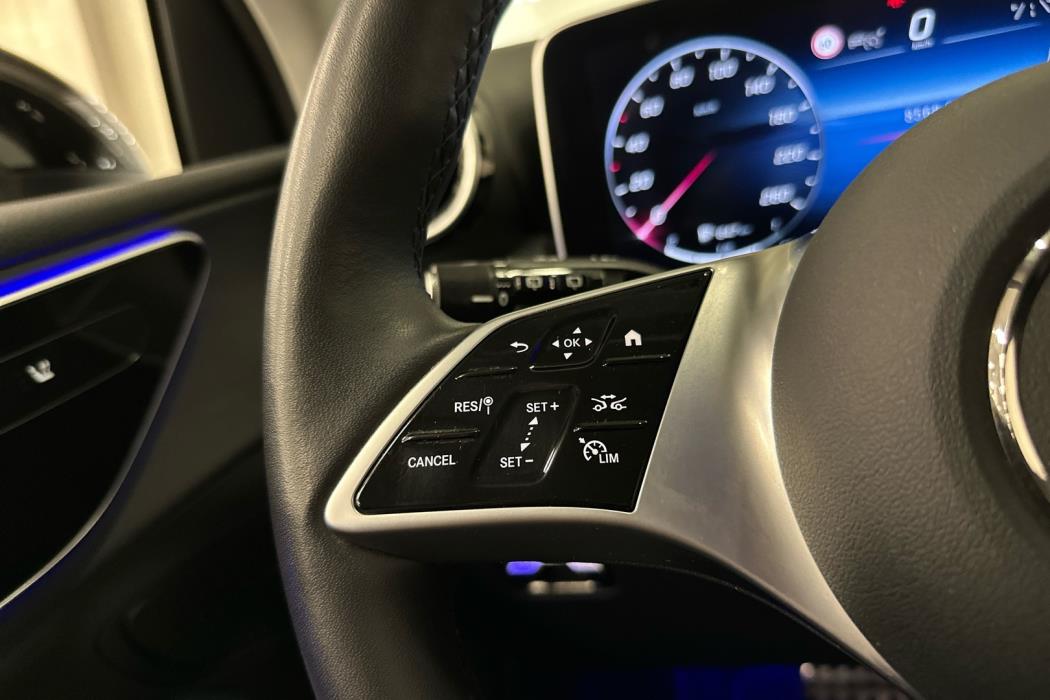 MERCEDES-BENZ GLC 2023