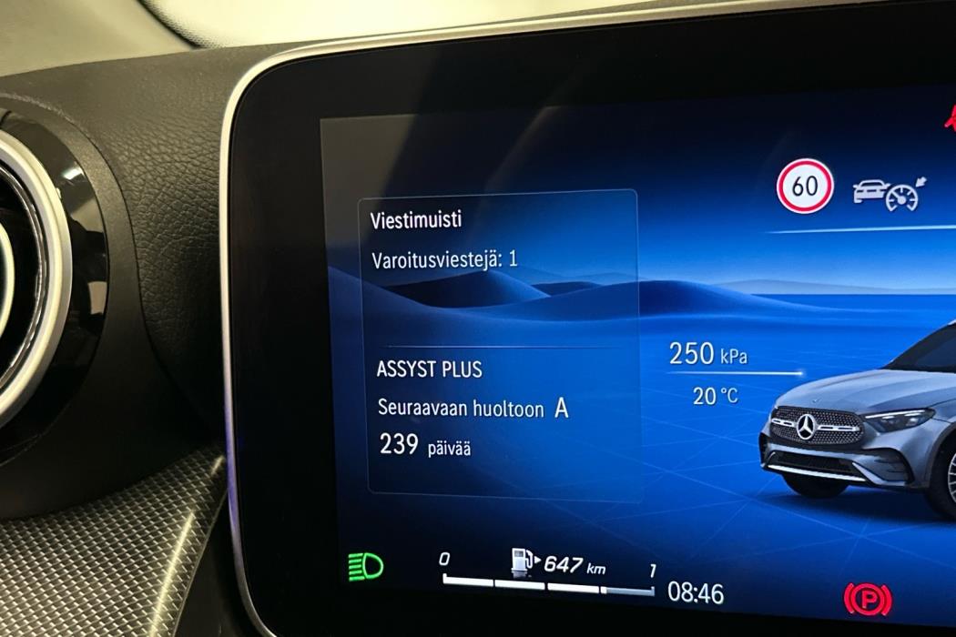 MERCEDES-BENZ GLC 2023