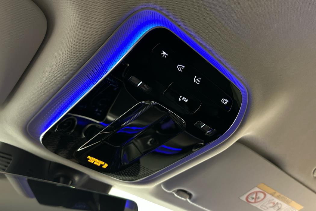 MERCEDES-BENZ GLC 2023