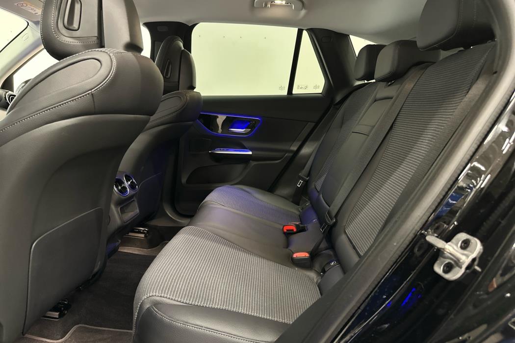 MERCEDES-BENZ GLC 2023