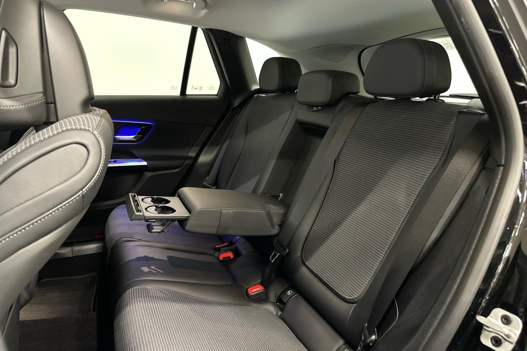 MERCEDES-BENZ GLC 2023