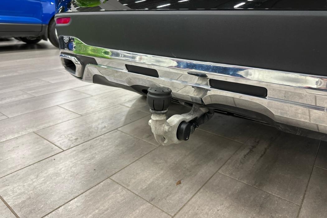 MERCEDES-BENZ GLC 2023