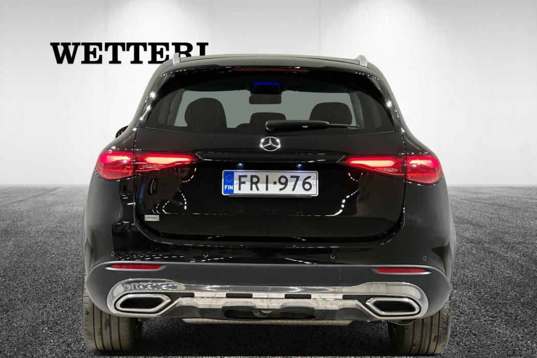 MERCEDES-BENZ GLC 2023