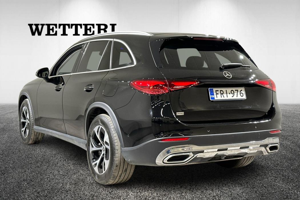 MERCEDES-BENZ GLC 2023