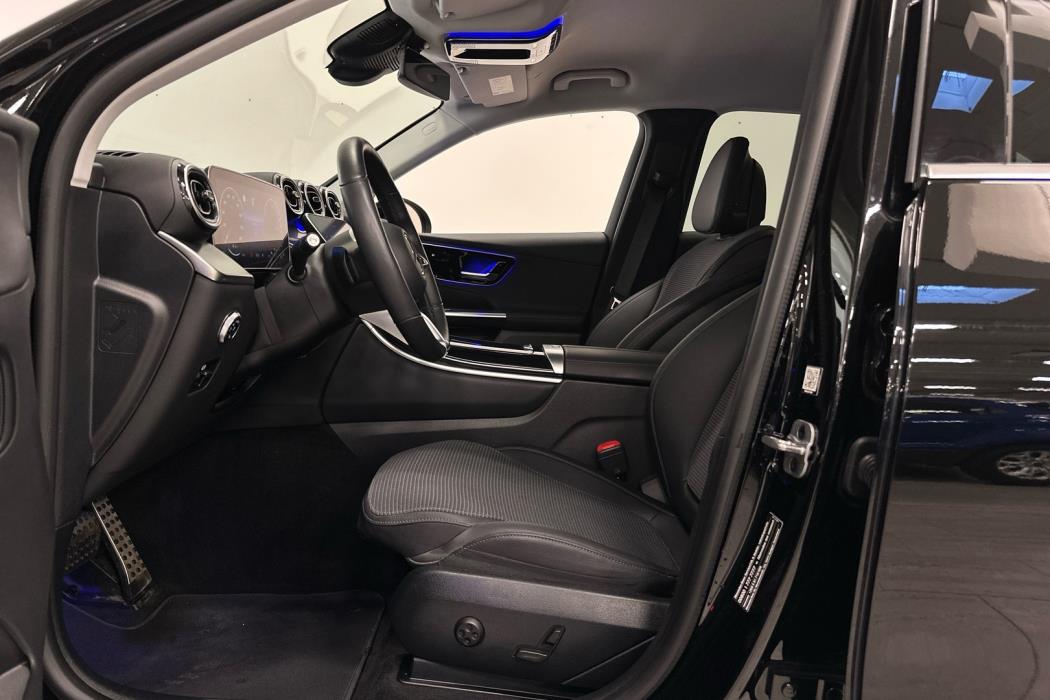 MERCEDES-BENZ GLC 2023