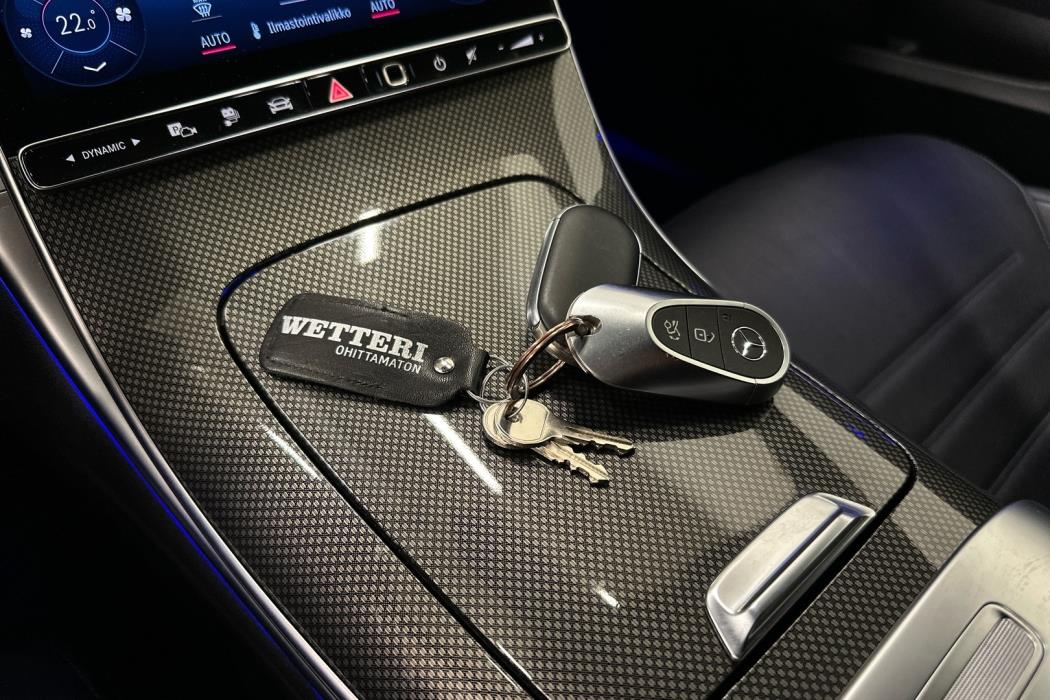 MERCEDES-BENZ C 2022