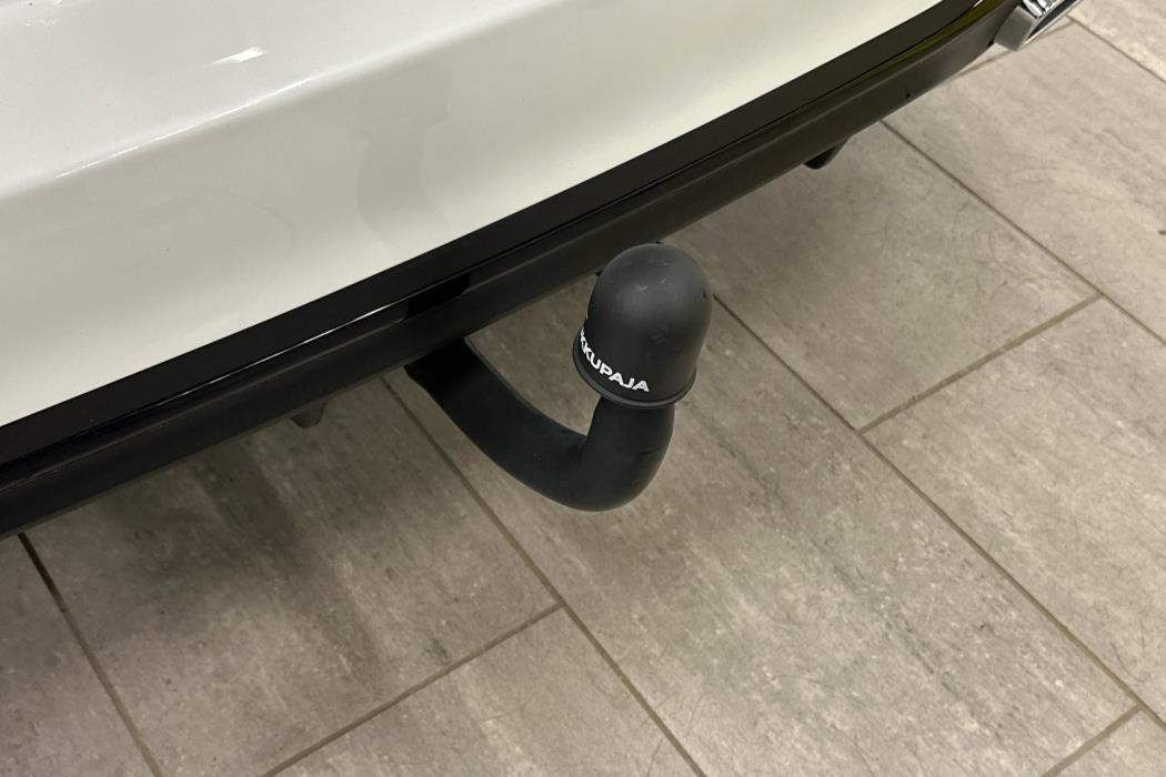 MERCEDES-BENZ C 2022