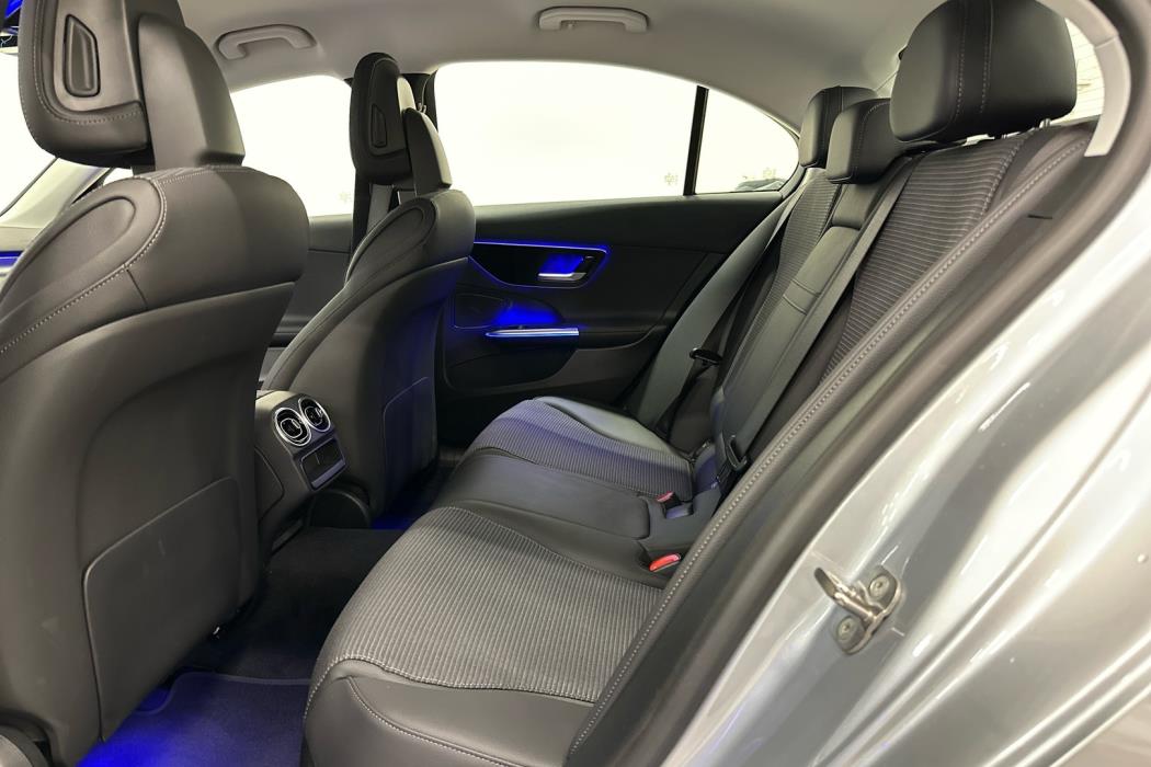 MERCEDES-BENZ C 2025