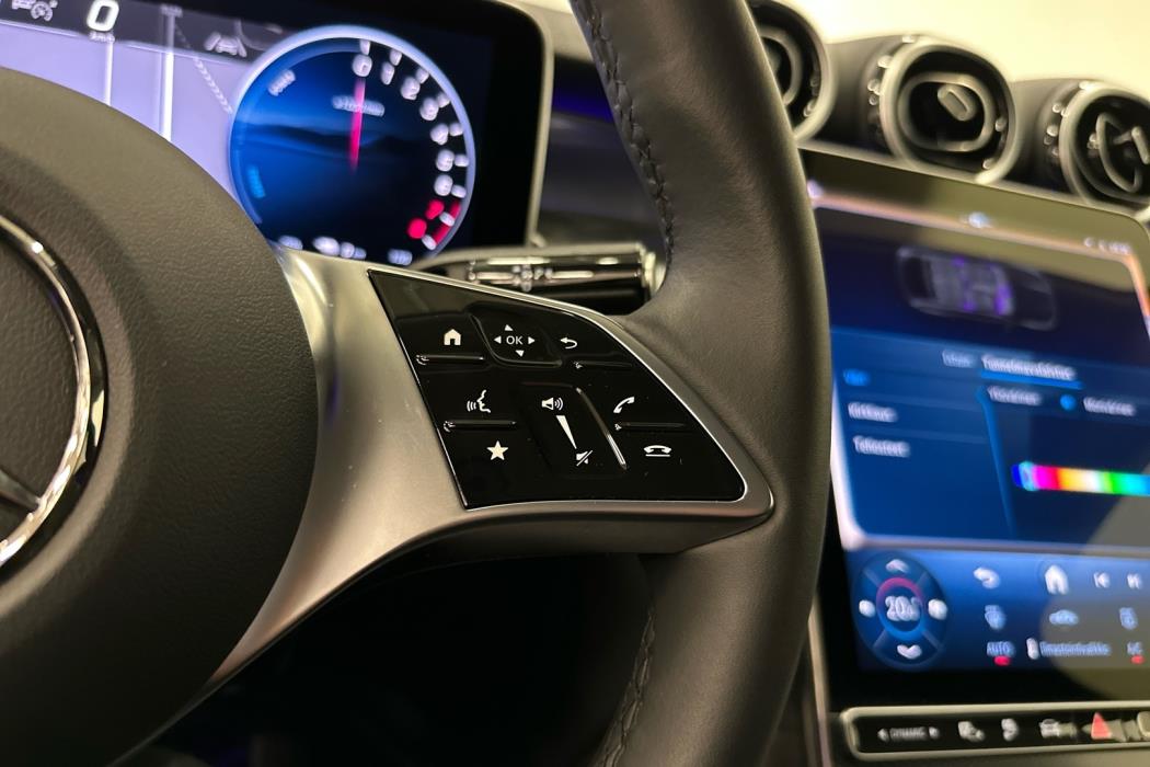 MERCEDES-BENZ GLC 2025