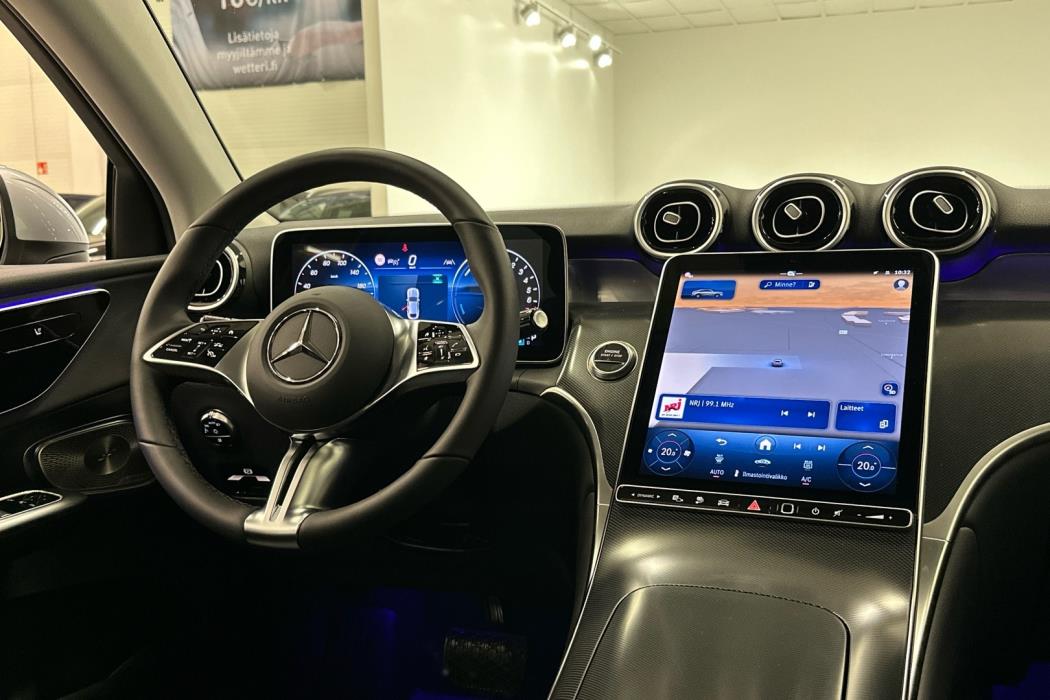 MERCEDES-BENZ GLC 2025