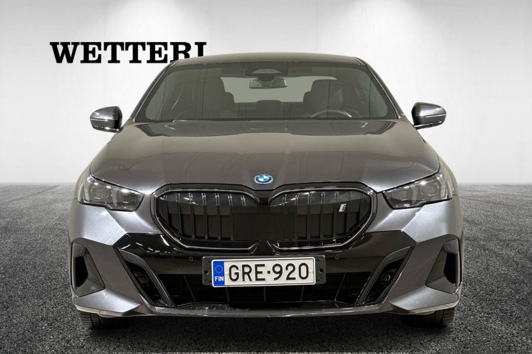 BMW i5 2024