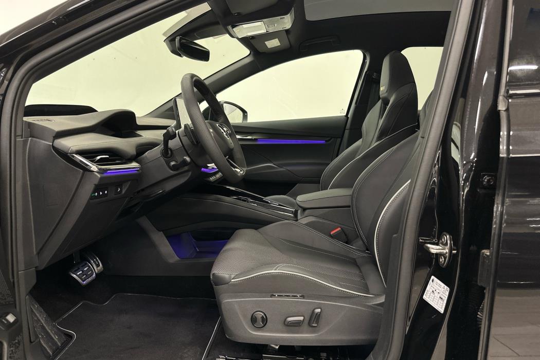SKODA Enyaq 2025