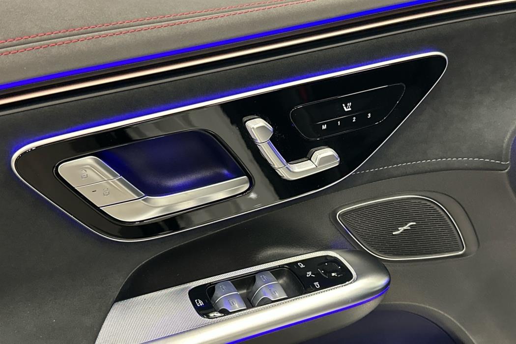 MERCEDES-BENZ EQE 2023