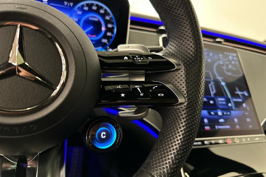 MERCEDES-BENZ EQE 2023