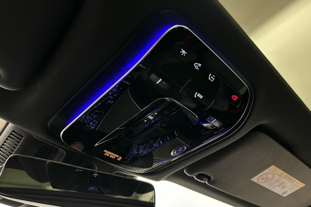 MERCEDES-BENZ EQE 2023