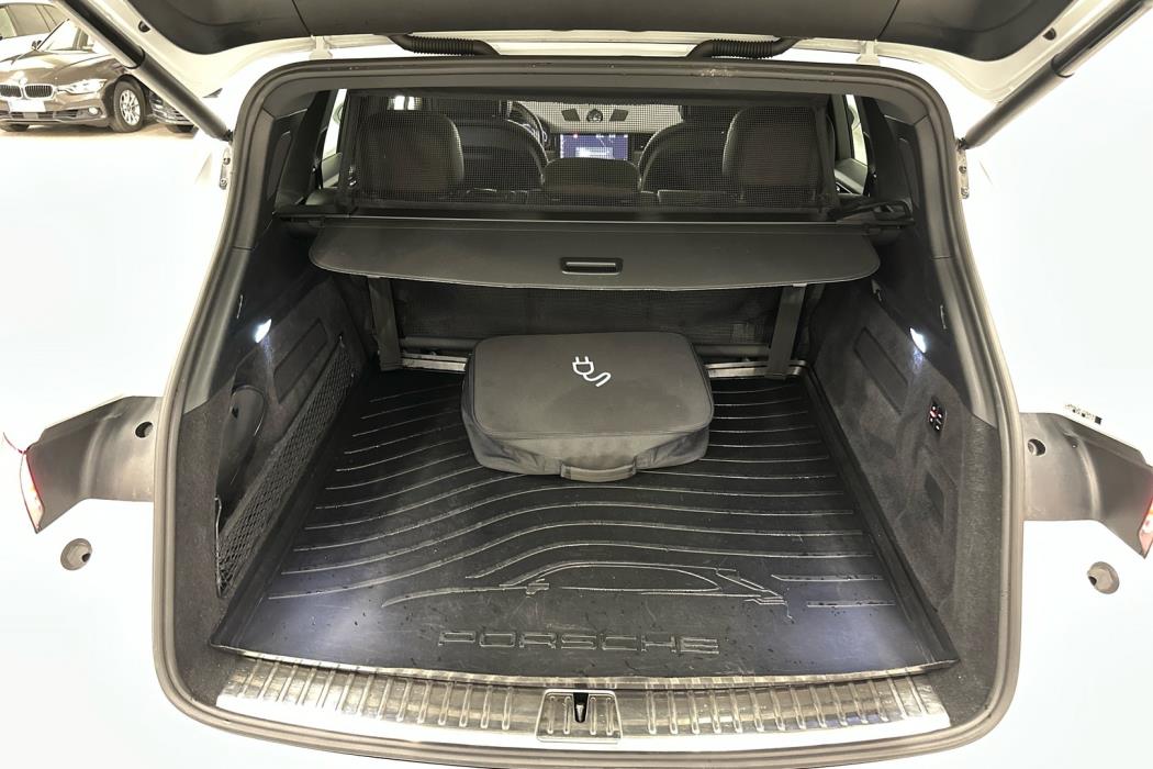 PORSCHE Cayenne 2021