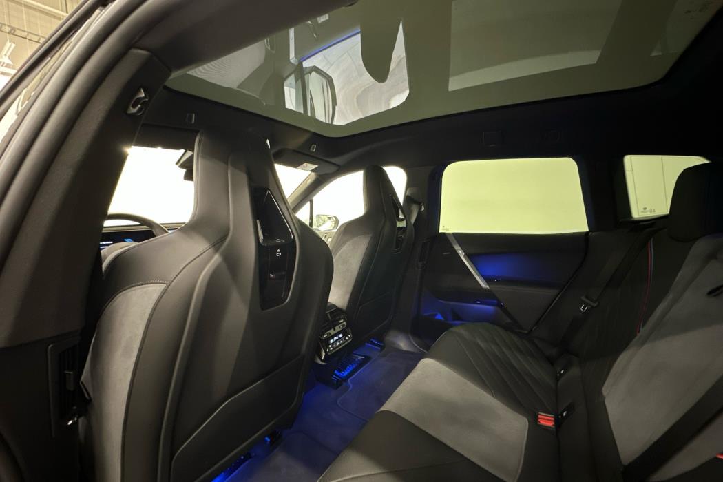 BMW IX 2025