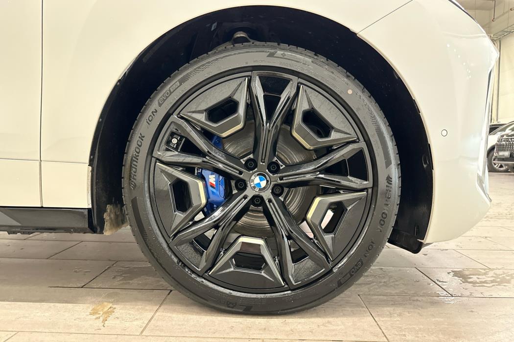 BMW IX 2025