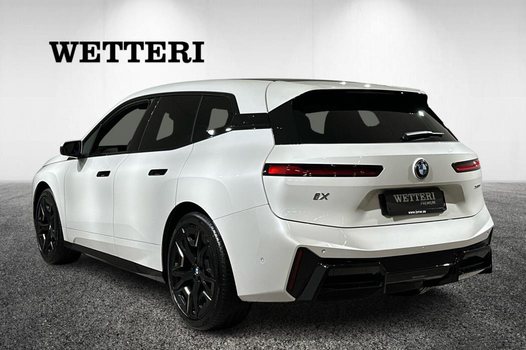 BMW IX 2025
