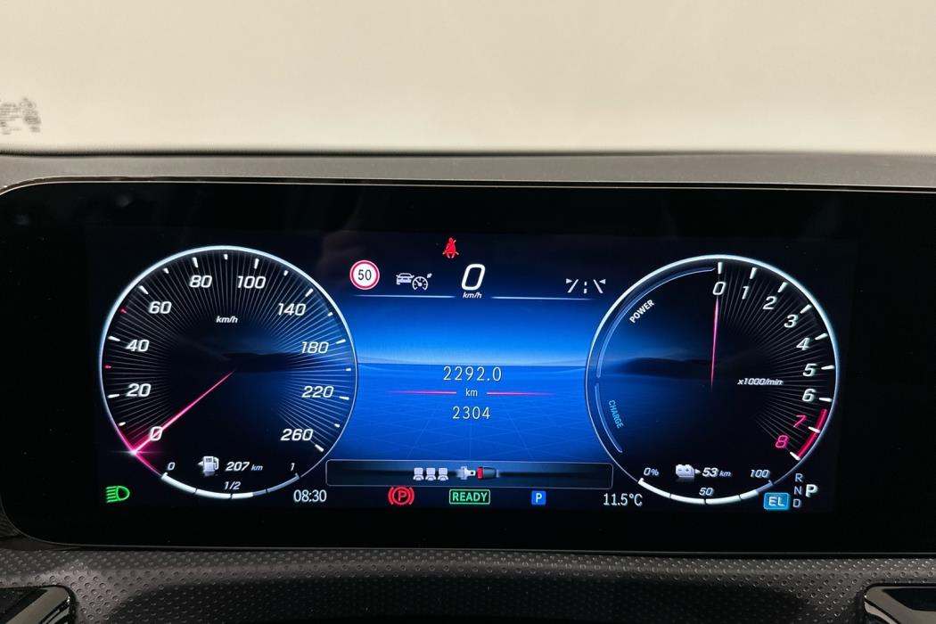 MERCEDES-BENZ CLA 2025