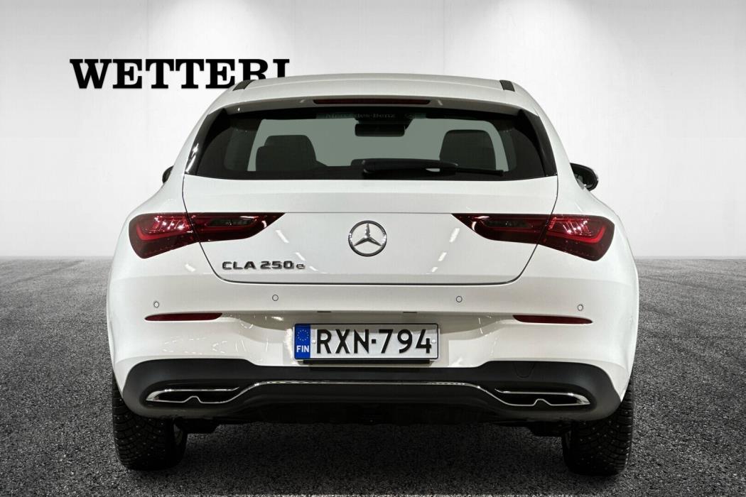 MERCEDES-BENZ CLA 2025