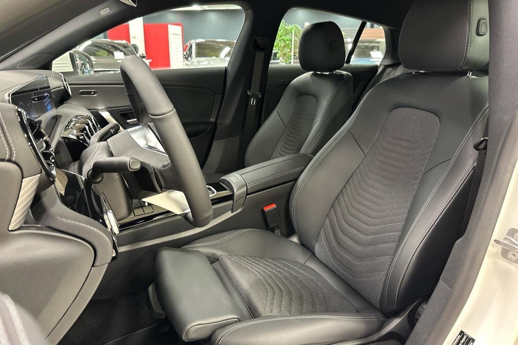 MERCEDES-BENZ CLA 2025
