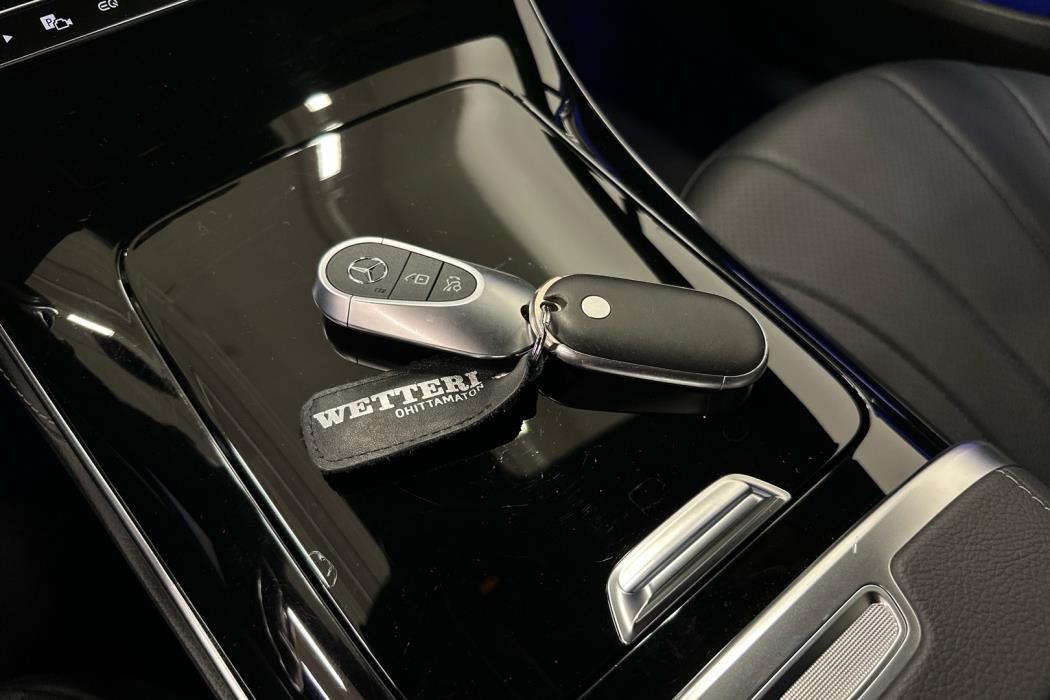 MERCEDES-BENZ EQE 2023