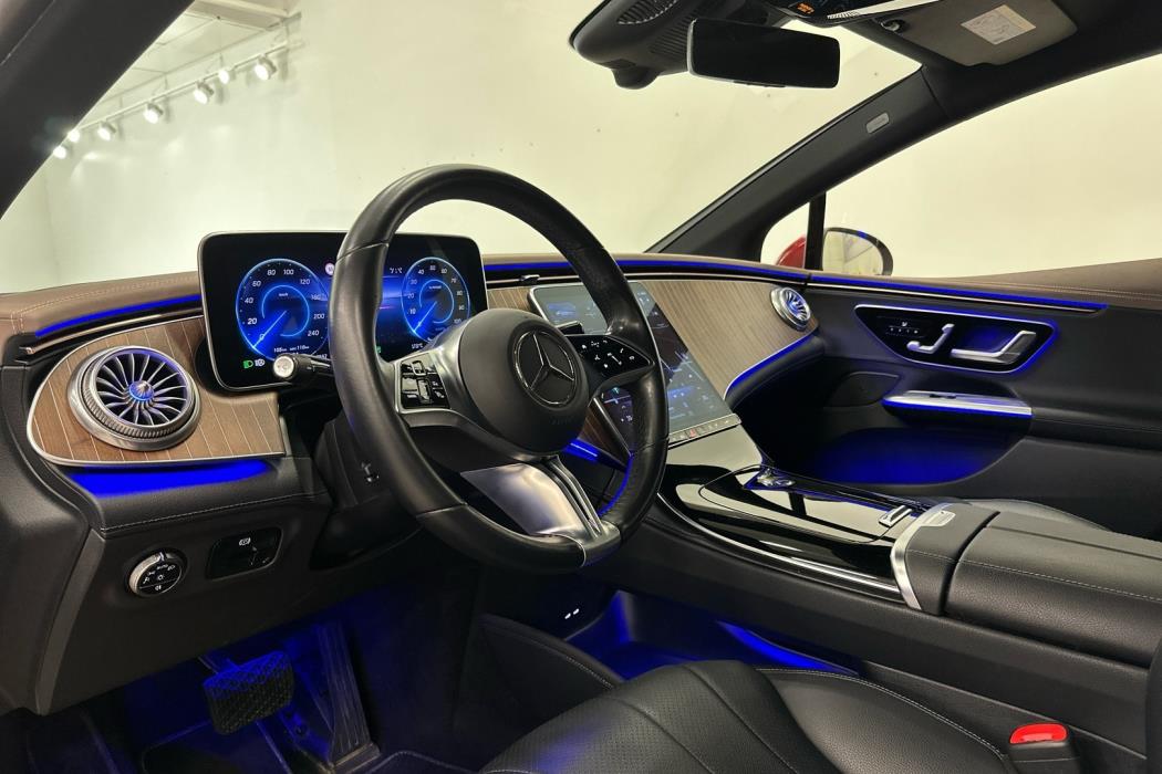 MERCEDES-BENZ EQE 2023