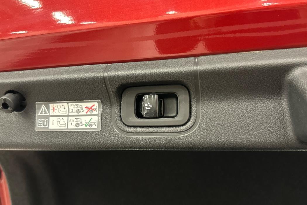 MERCEDES-BENZ EQE 2023