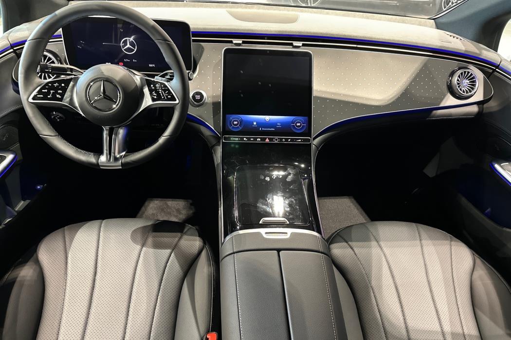 MERCEDES-BENZ EQE 2024