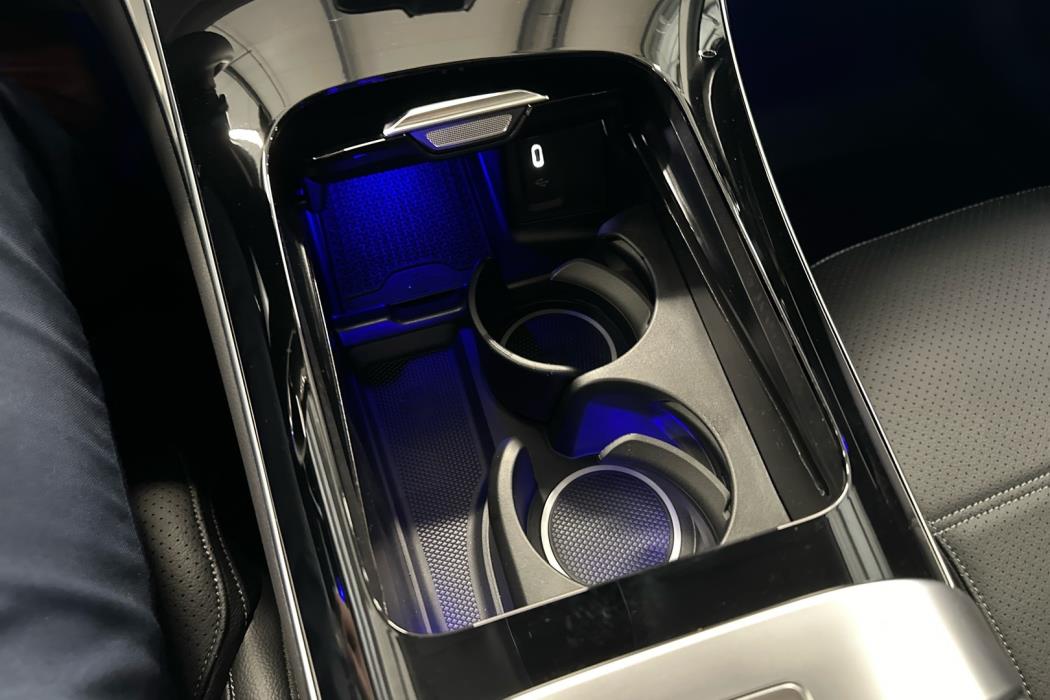 MERCEDES-BENZ GLC 2025