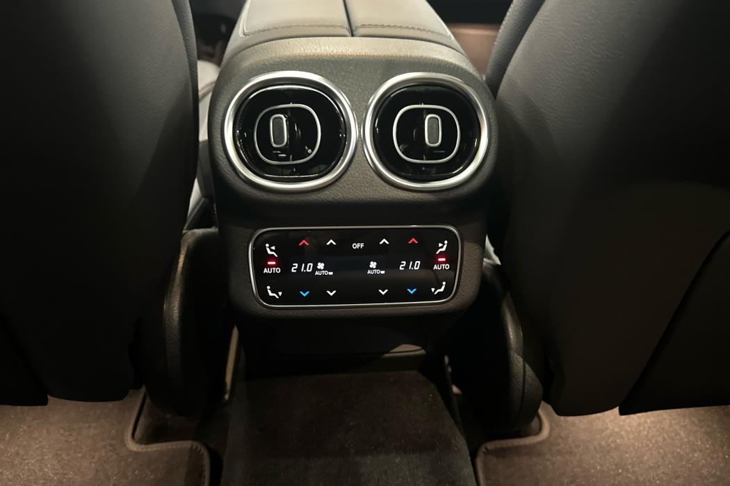 MERCEDES-BENZ GLC 2025