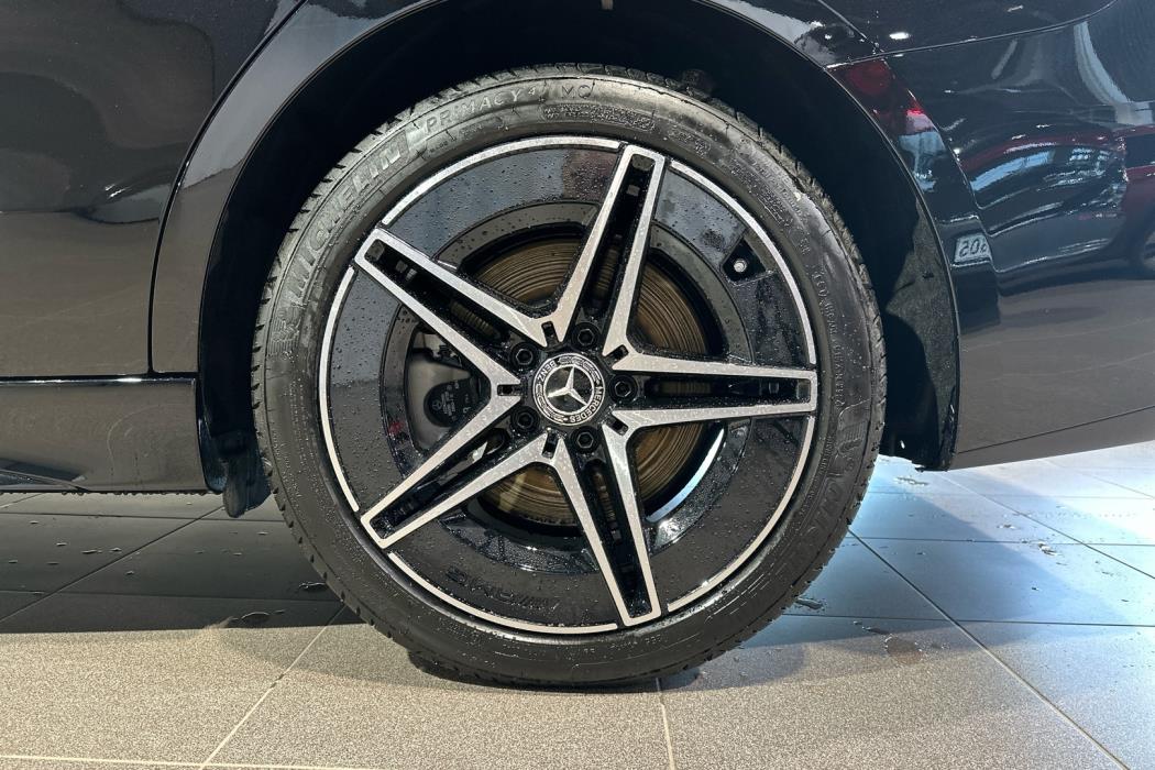 MERCEDES-BENZ C 2025
