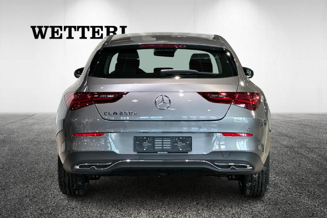 MERCEDES-BENZ CLA 2025