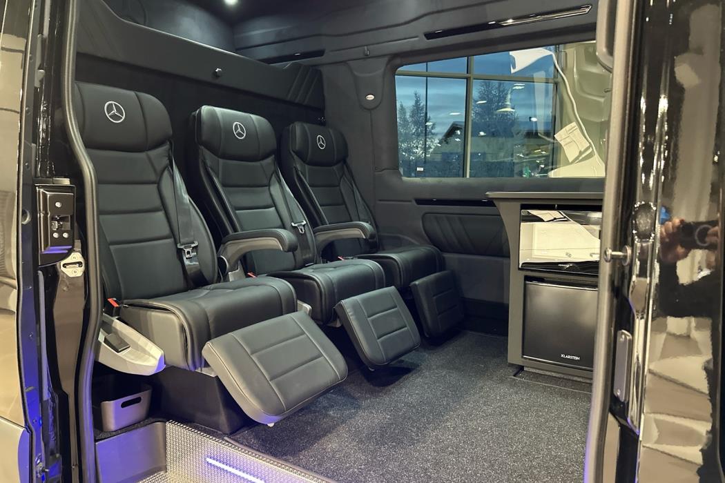 MERCEDES-BENZ Sprinter 2025