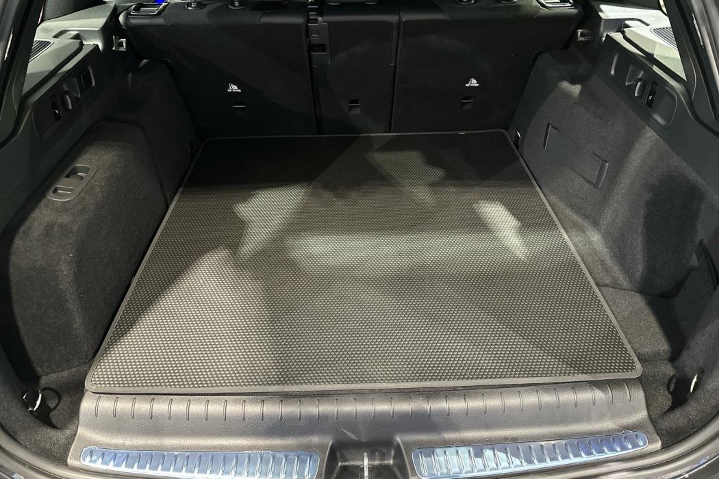 MERCEDES-BENZ C 2024