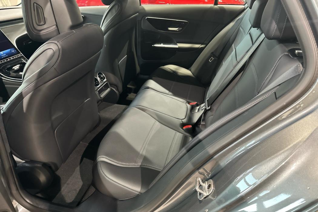 MERCEDES-BENZ C 2025