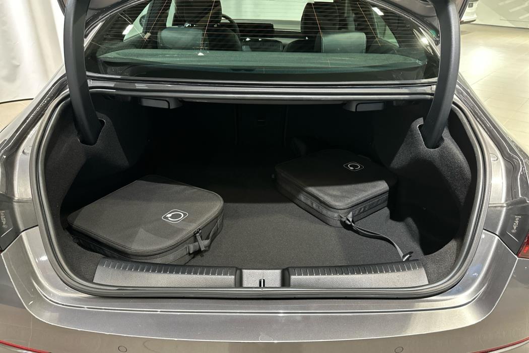 MERCEDES-BENZ CLA 2025