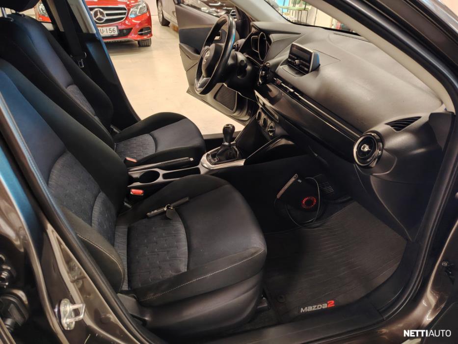 Mazda 2 2017