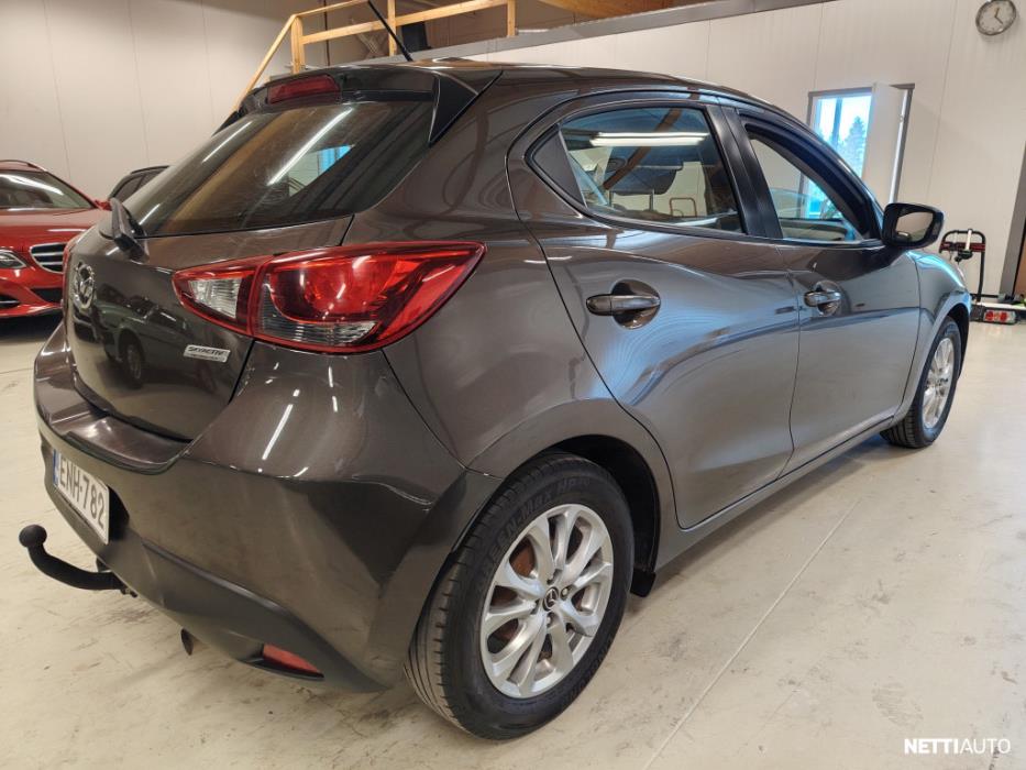 Mazda 2 2017