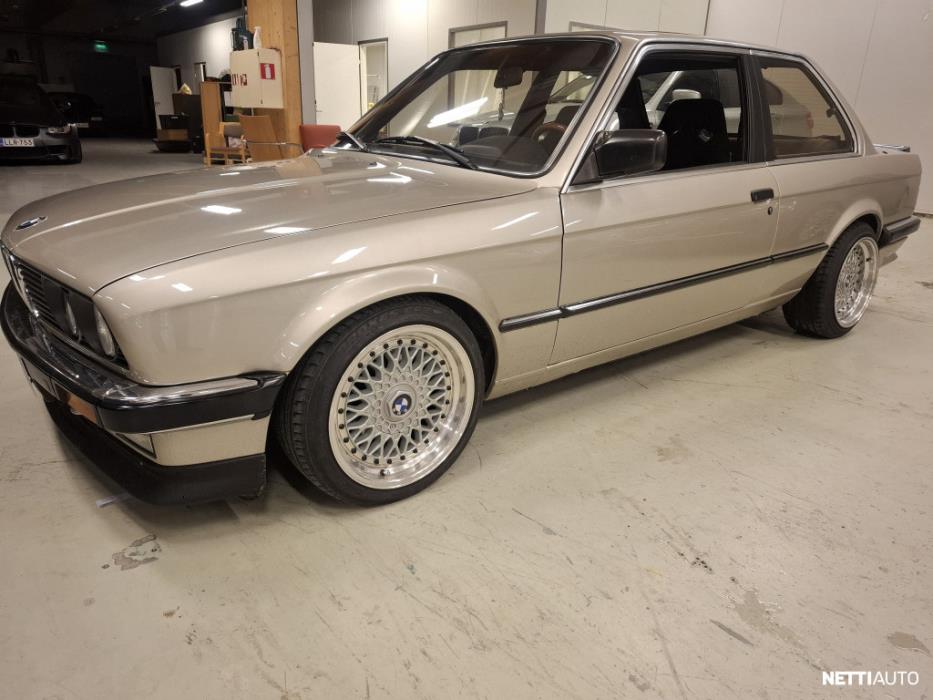 BMW 325 1986