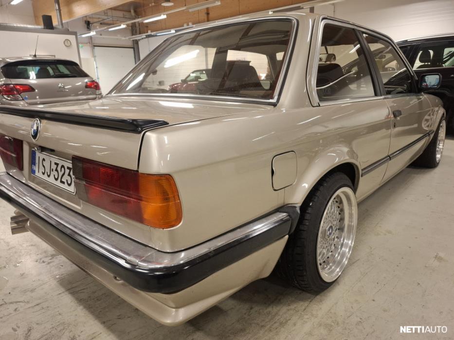BMW 325 1986