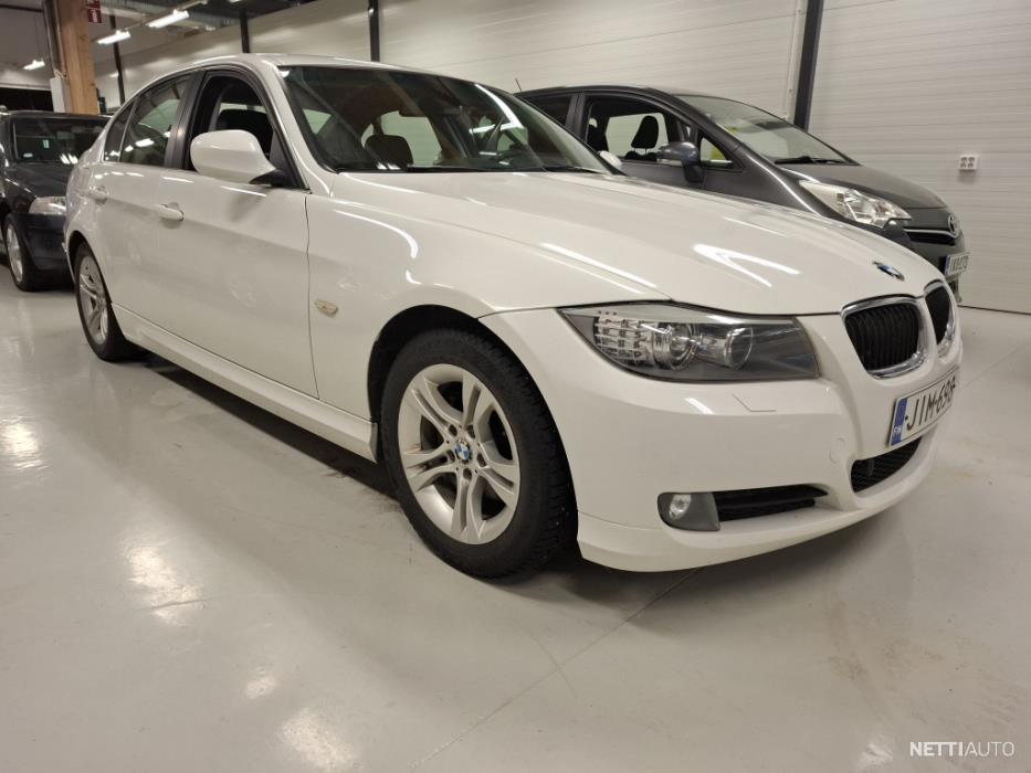 BMW 318 2011