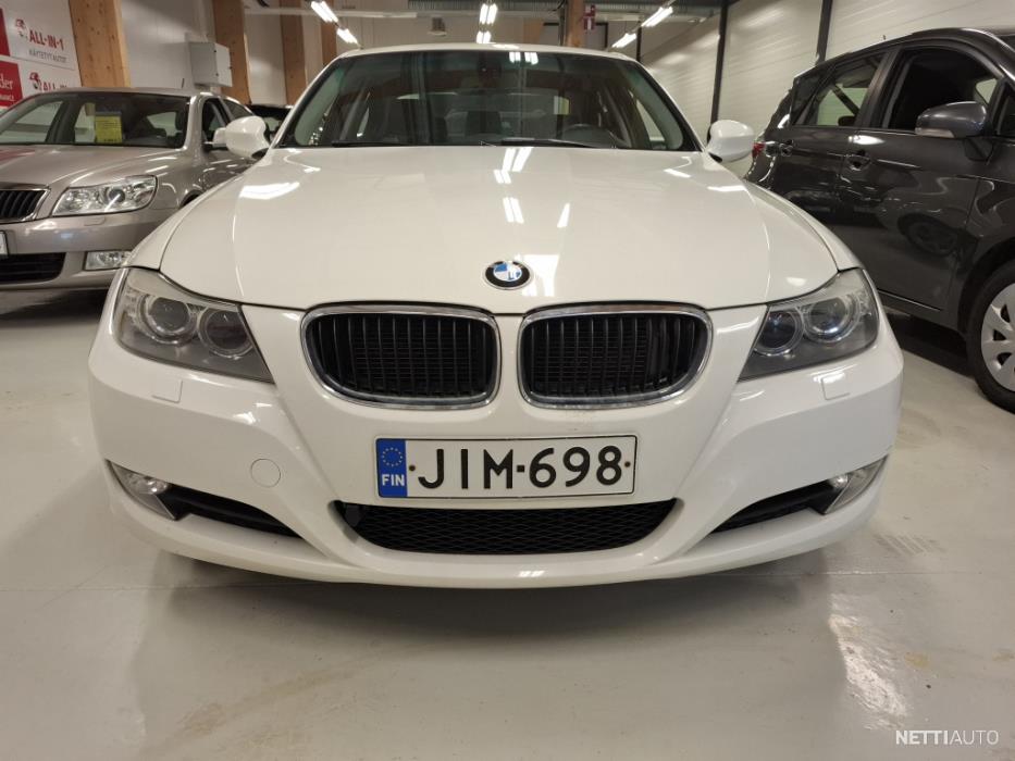 BMW 318 2011