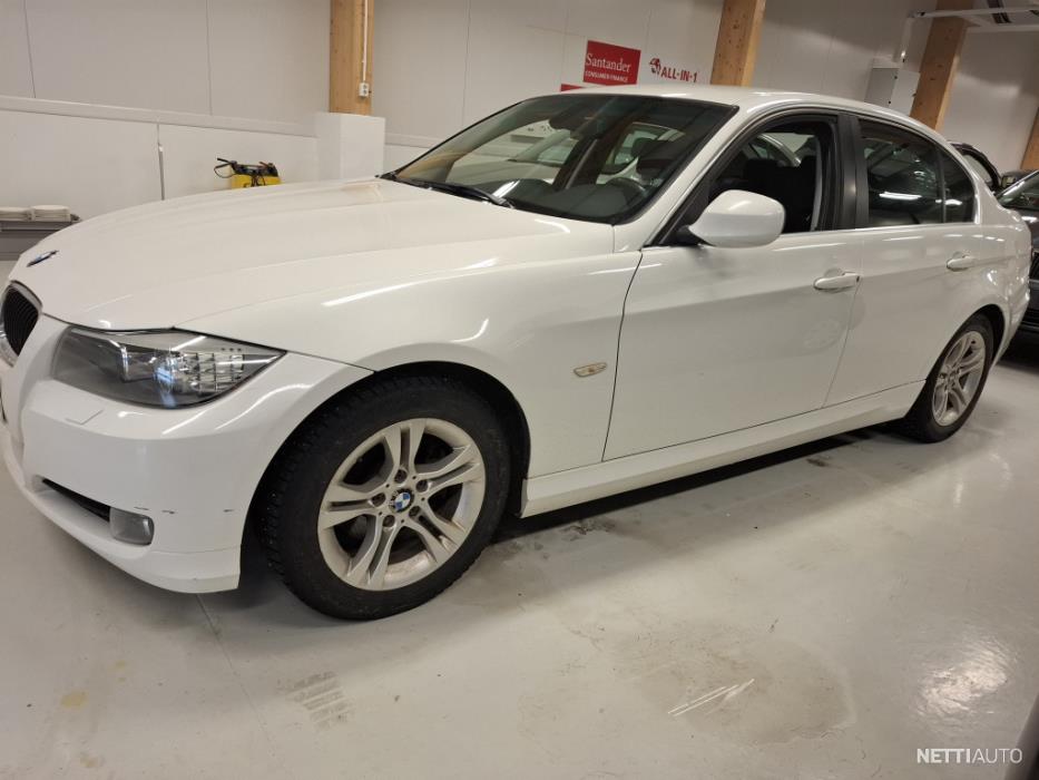 BMW 318 2011