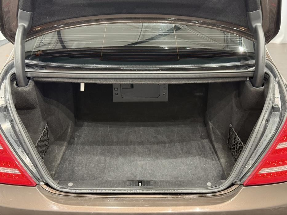 MERCEDES-BENZ S 2010