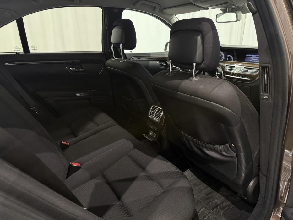 MERCEDES-BENZ S 2010