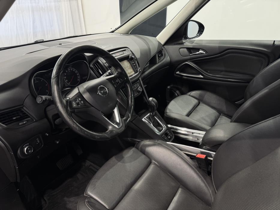 OPEL Zafira 2016