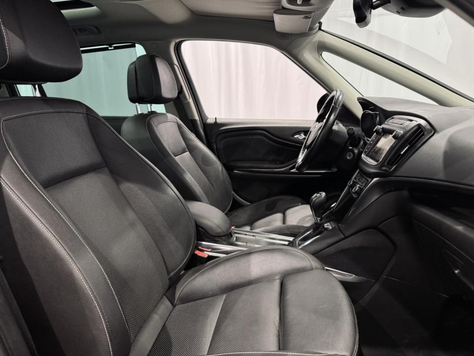 OPEL Zafira 2016