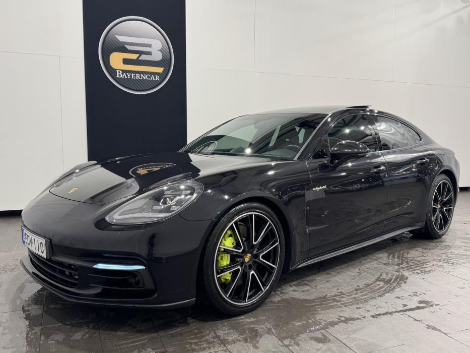 PORSCHE Panamera 2017